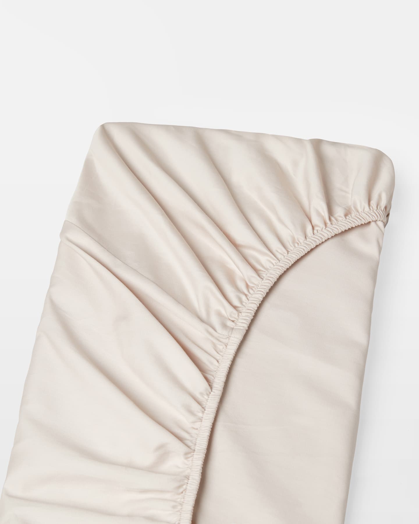 Spannbettlaken Lind - Seashell Beige in der Gruppe Bettwäsche / Spannbettlaken bei A L V A (1137)