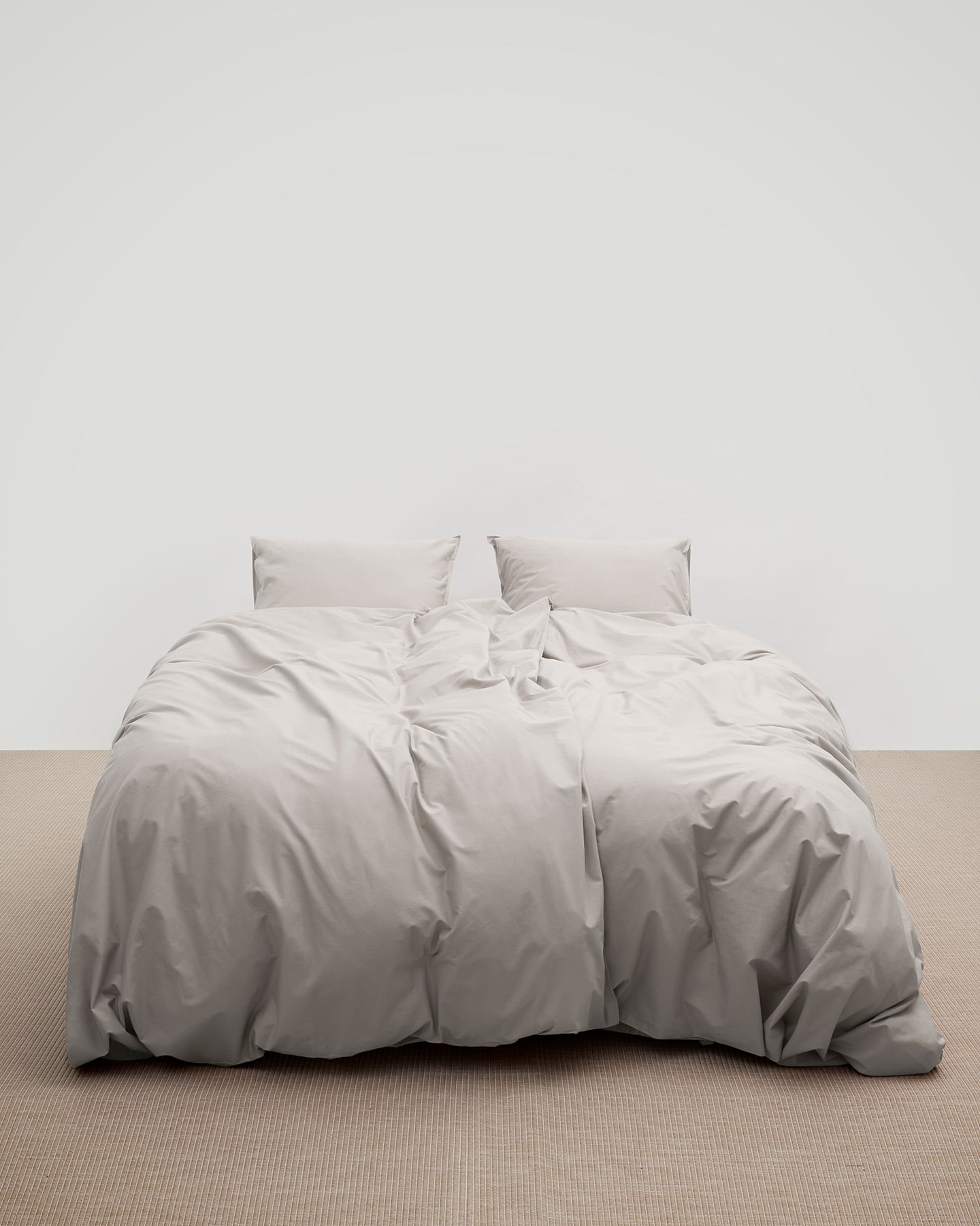 Bettwäscheset Nejd Perkal - Khaki Grey in der Gruppe Bettwäsche / Bettwäschesets bei A L V A (1184)