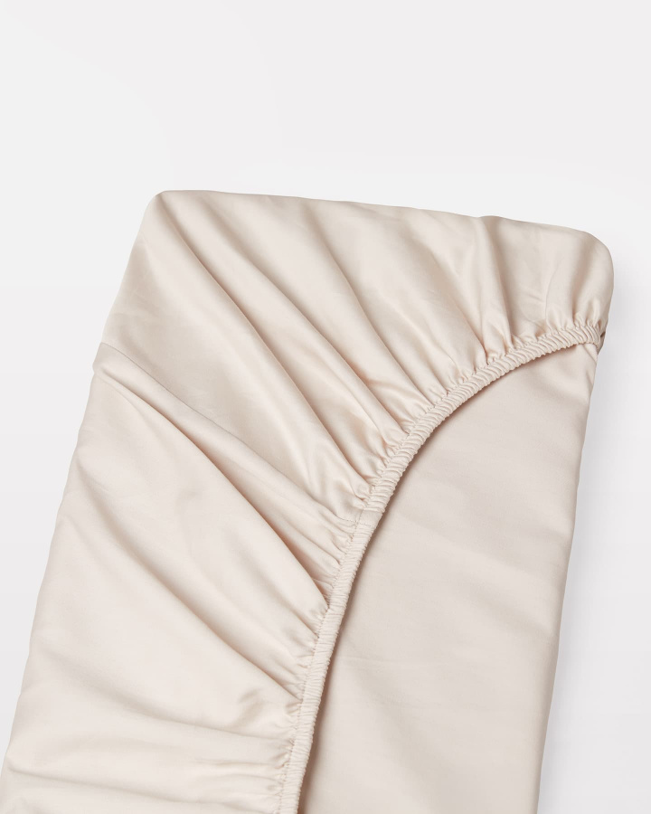 Spannbettlaken Lind - Seashell Beige in der Gruppe Bettwäsche / Spannbettlaken bei A L V A (1137)