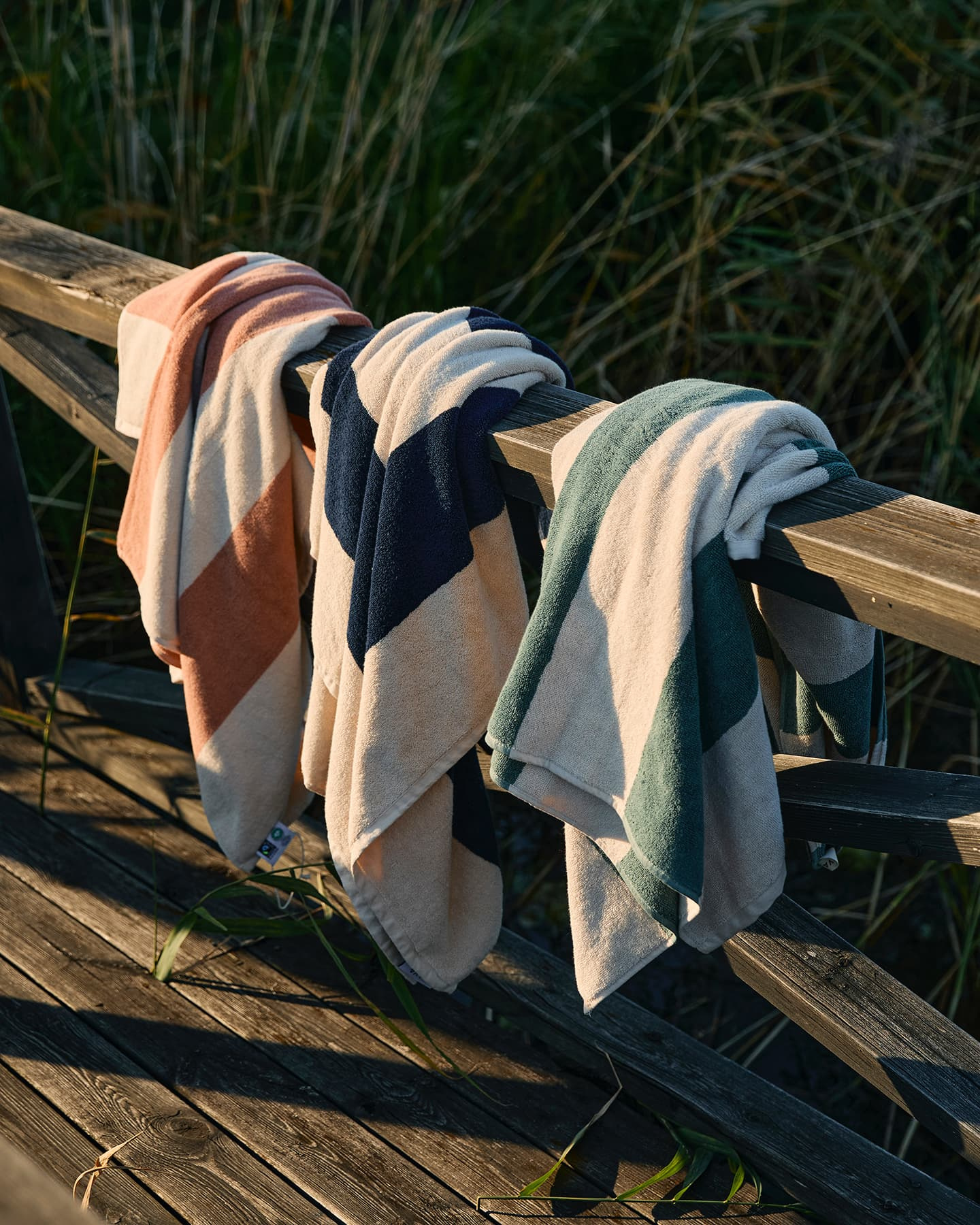 Badetuch Vinda - Seashell Beige / Midnight Blue