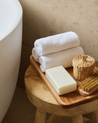 Bad-Set – große Badematte & Handtücher Bad-Set – große Badematte & Handtücher